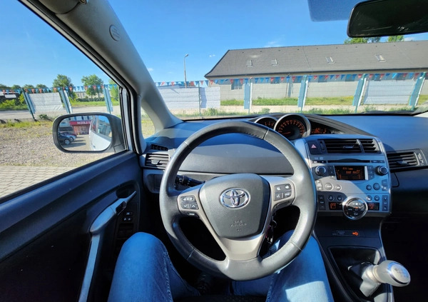 Toyota Verso cena 23900 przebieg: 288000, rok produkcji 2009 z Piła małe 436